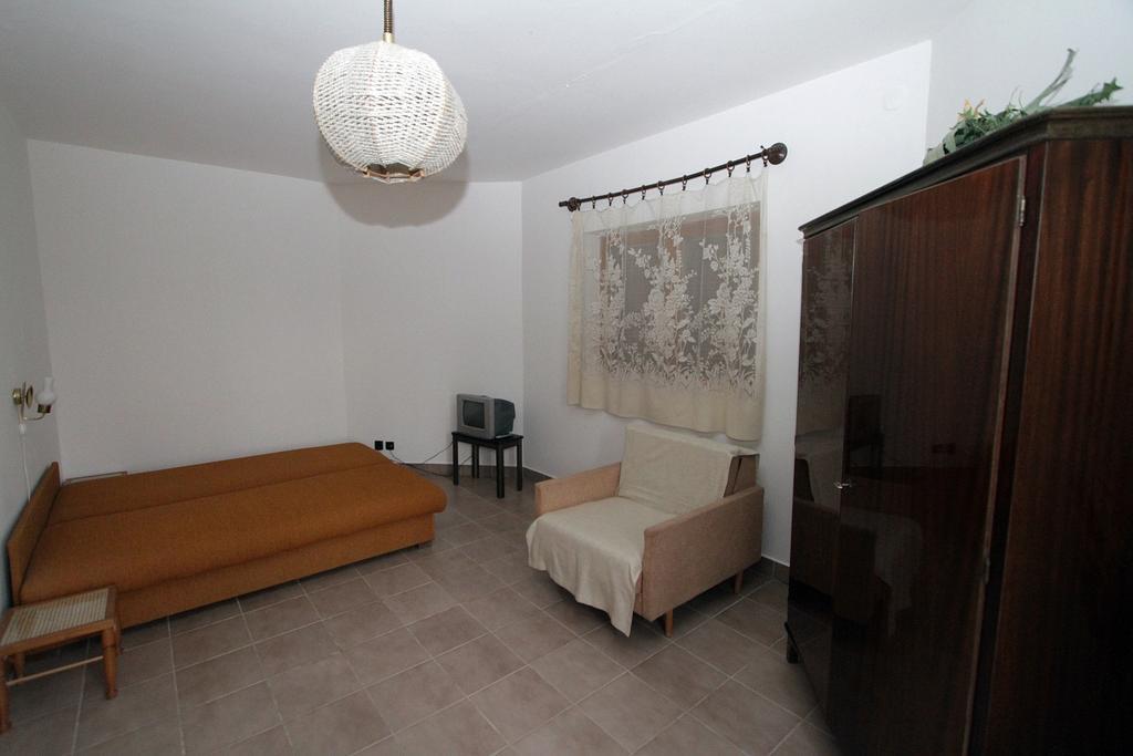 Voeroesko Apartmanhaz Révfülöp Стая снимка